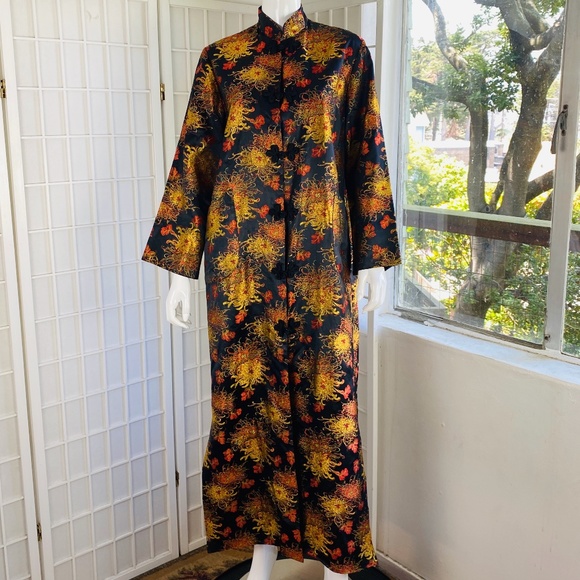 Vintage Chinese Hand Made Rayon Brocaded Robe w/ Pockets, L.